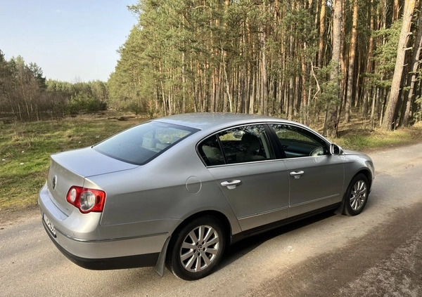 Volkswagen Passat cena 16000 przebieg: 327000, rok produkcji 2008 z Zamość małe 137